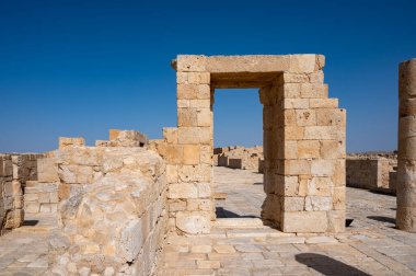 Güney İsrail 'deki Negev Çölü' nde, şimdi ulusal bir park olan antik Nabataean şehri Avdat 'taki yıkılmış binaların manzarası
