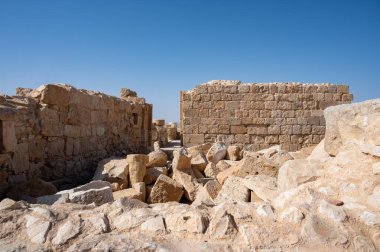 Güney İsrail 'deki Negev Çölü' nde, şimdi ulusal bir park olan antik Nabataean şehri Avdat 'taki yıkılmış binaların manzarası