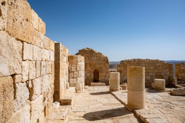 Güney İsrail 'deki Negev Çölü' nde, şimdi ulusal bir park olan antik Nabataean şehri Avdat 'taki yıkılmış binaların manzarası