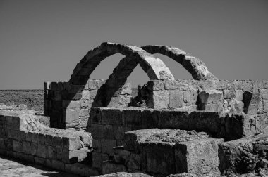 Güney İsrail 'deki Negev Çölü' nde, şimdi ulusal bir park olan antik Nabataean şehri Avdat 'taki yıkılmış binaların manzarası