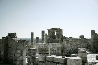 Güney İsrail 'deki Negev Çölü' nde, şimdi ulusal bir park olan antik Nabataean şehri Avdat 'taki yıkılmış binaların manzarası