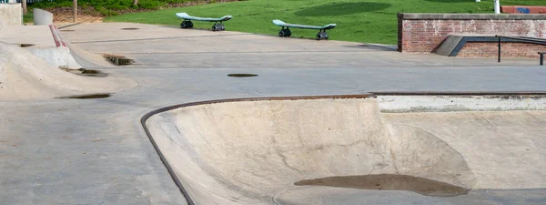 Öffentlicher Spielplatz Für Ein Skateboard Freizeitpark Kein Volk — Stockfoto