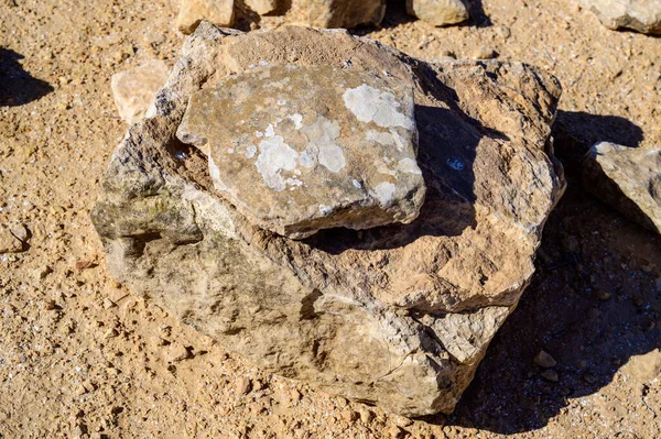 Empilhados Juntos Pedras Diferentes Tamanhos Formas Deserto Close — Fotografia de Stock
