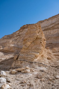 Ein Avdat Milli Parkı Kanyonu 'nun başı, Güney İsrail' in Negev Çölü 'nde vaha, Metin: Ein Avdat, Ein Mor. Yüksek çözünürlük.