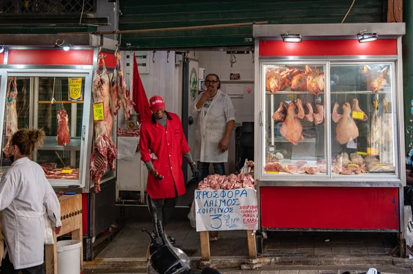 ATİNA, GREECE - 14 Mayıs 2022: Yunanistan 'ın Afiinas Caddesi üzerindeki Merkez Atina Pazarı