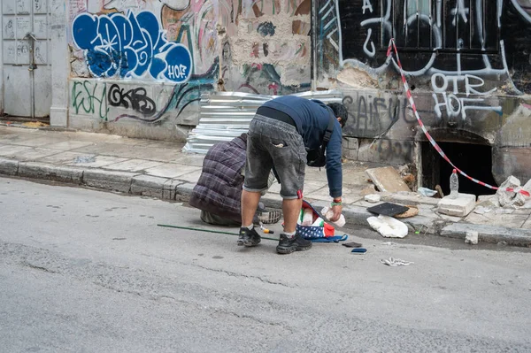 Athens Greece May 2022 Homeless Man Sleeps Sidewalk Downtown Athens — Stock Photo, Image