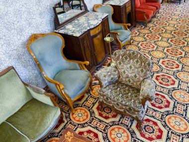 Romanov tarzında klasik lüks mobilyaların parçaları. Retro tasarımı.