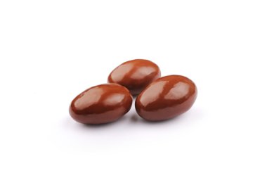 kırpma yolu ile kaplı çikolata koyu kahverengi badem