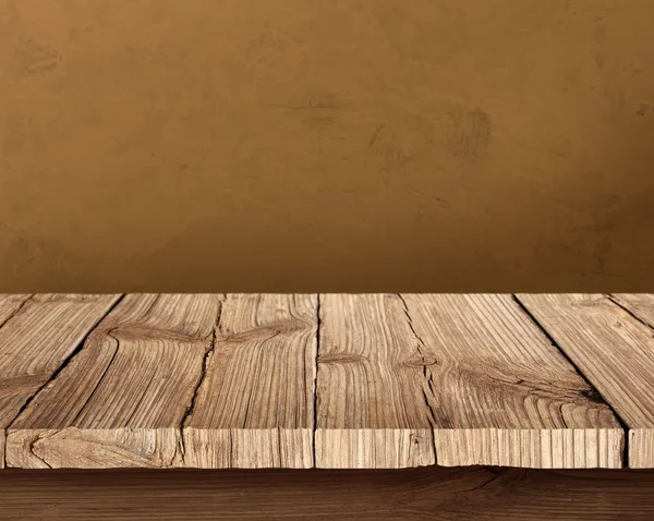 Mesa de madera vieja con fondo oscuro — Foto de Stock