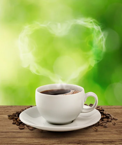 Палити солодку серцеву каву з відсічним контуром . — стокове фото