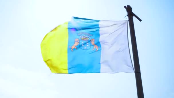 Bandera Oficial Canarias Ondeando Viento Día Soleado Ventoso Con Espacio — Vídeos de Stock