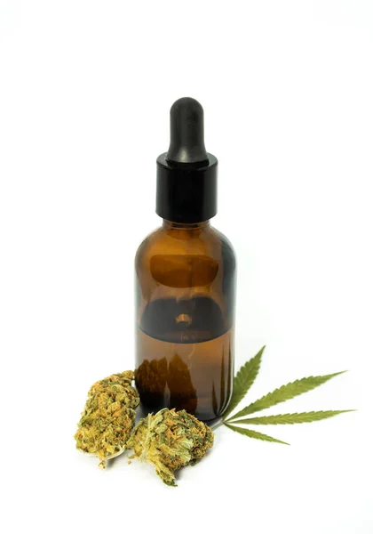Bottle Cbd Oil Tincture Marijuana Leaf Buds White Background Cbd — Stock Photo, Image