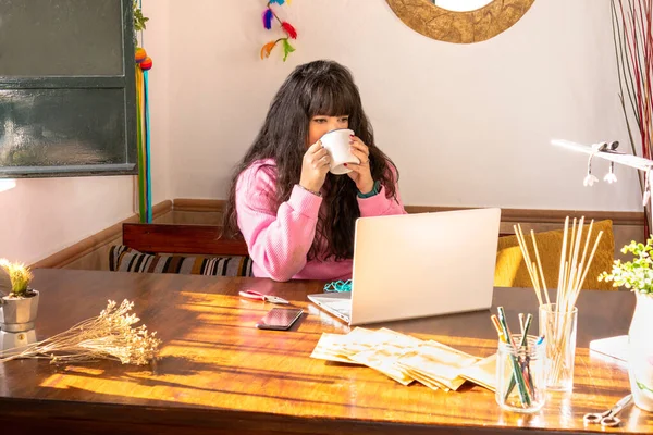 Thoughtful Young Woman Drinking Cup Coffee Sunny Home Office — Stock Photo, Image