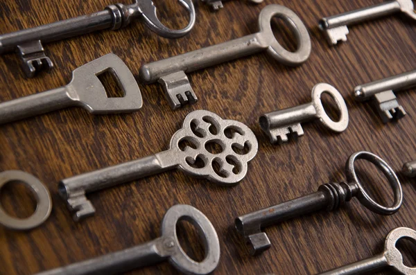 Un set di vecchie chiavi — Foto Stock