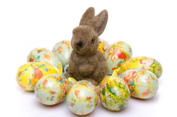 Några ägg runt en kanin — Stockfoto