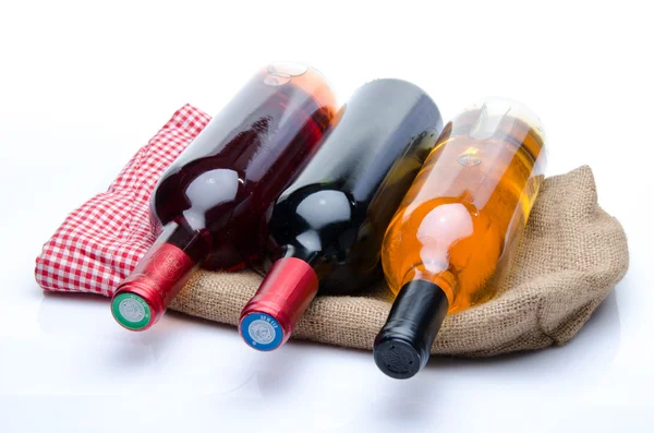 Butelki wina na płótnie torby — Zdjęcie stockowe