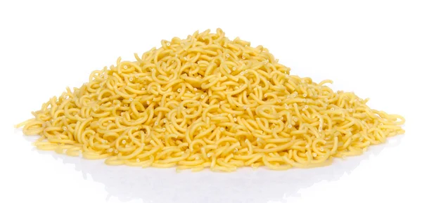 Högen av kort okokt spagetti — Stockfoto