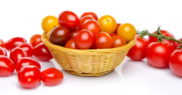 Composición de diferentes variedades de tomates — Foto de Stock