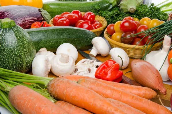 Composición con diferentes verduras frescas —  Fotos de Stock