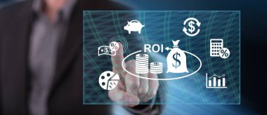 Dokunmatik ekranda parmaklarıyla roi kavramına dokunan bir adam.