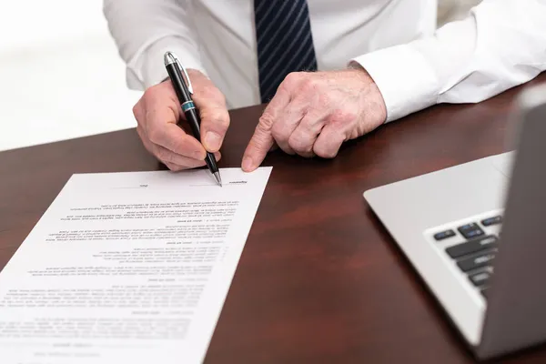 Hand Businessman Signing Contract Lorem Ipsum Text Used — Stock Photo, Image