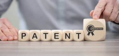 Patent kavramının sembolü olan tahta bloklar