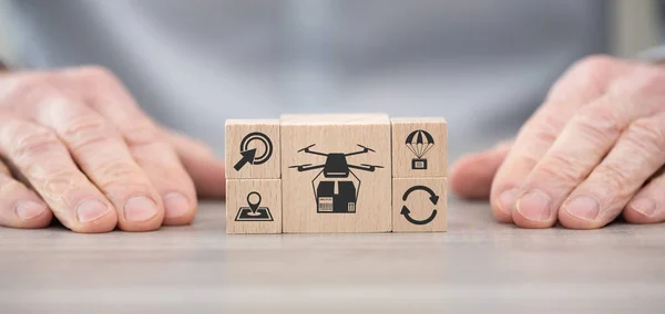 Houten Blokken Met Symbool Van Drone Delivery Concept — Stockfoto