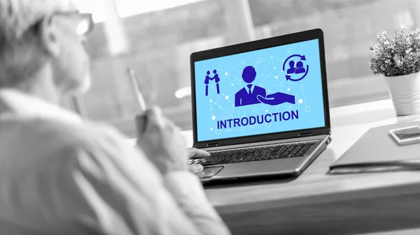 Laptopscherm Met Een Introductie Concept — Stockfoto