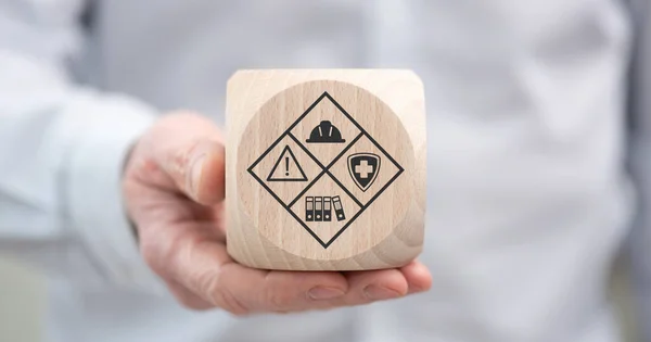 Hand Hält Einen Holzwürfel Mit Dem Symbol Des Osha Konzepts — Stockfoto