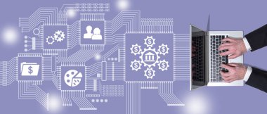 Devlet yardımı kavramının sembolü olan dizüstü bilgisayar kullanan ellerin üst görünümü