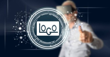 Adam bir marka stratejisi kavramı onun parmak dokunmatik ekranlı cep bilgisayarlarda dokunmadan vr kulaklık ile