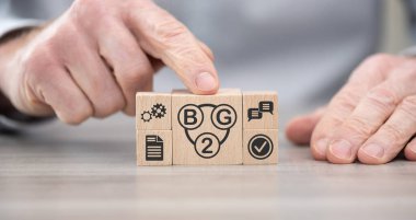 B2G sembollü ahşap bloklar