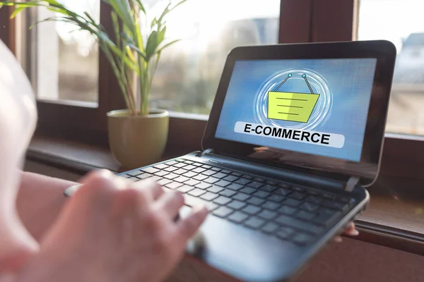 Laptopscherm Met Een Commerce Concept — Stockfoto