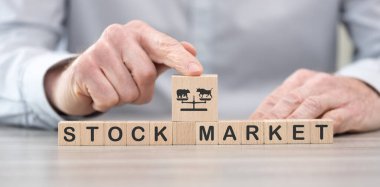 Borsa konsepti sembollü tahta bloklar