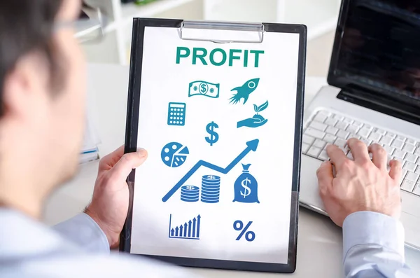 Man Holding Clipboard Profit Concept — Stockfoto