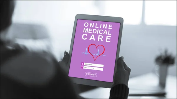 Bir Online Tıbbi Bakım Kavramı Görüntüleyen Tablet Ekranı — Stok fotoğraf