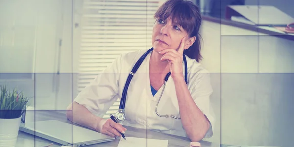 Retrato Médico Feminino Pensativo Consultório Médico Padrão Geométrico — Fotografia de Stock