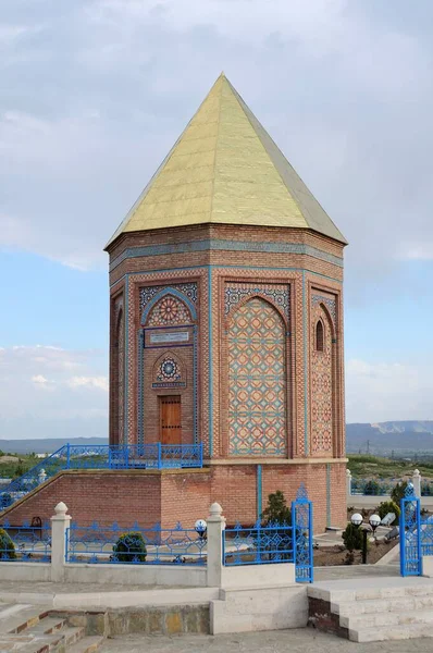 Uitzicht Vanuit Autonome Regio Nakhchivan Azerbeidzjan Het Mausoleum Werd Gebouwd — Stockfoto