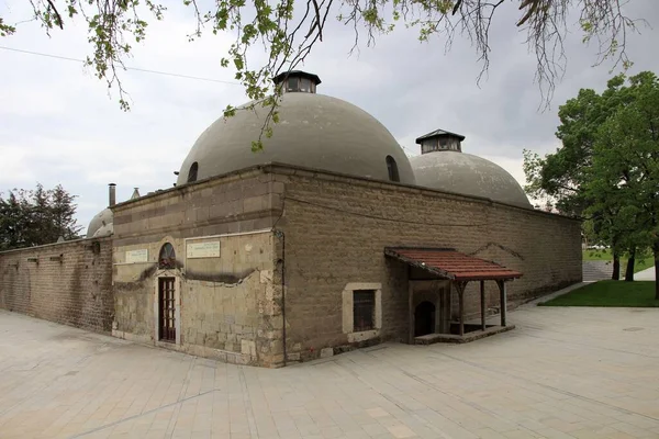Meram Hasbey Bath, Karamanoğlu döneminde 15. yüzyılda inşa edilmiştir. Hamam Mehmet Bey tarafından yapıldı. Konya, Türkiye.