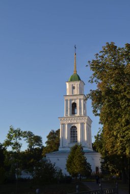 Eski bir Hıristiyan kilisesinin eski çan kulesi