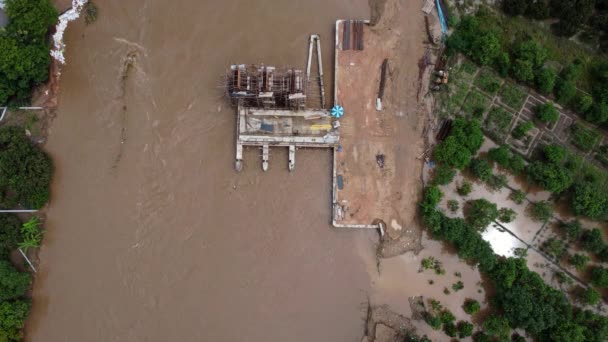 Inondation Construction Porte Inondation Construction Inachevée Rive Rivière Est Effondrée — Video