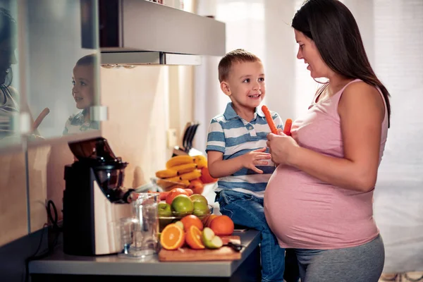 Family Kitchen Make Fresh Juice Mother Son Having Fun — Photo