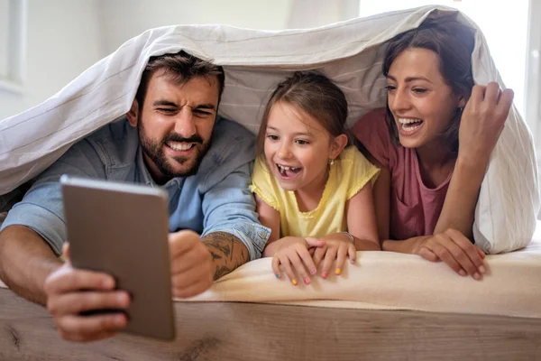People Family Concept Happy Mother Father Little Daughter Tablet Computer — Stock Photo, Image