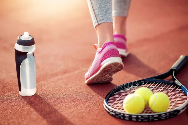 Close Racchetta Palla Del Tennista — Foto Stock