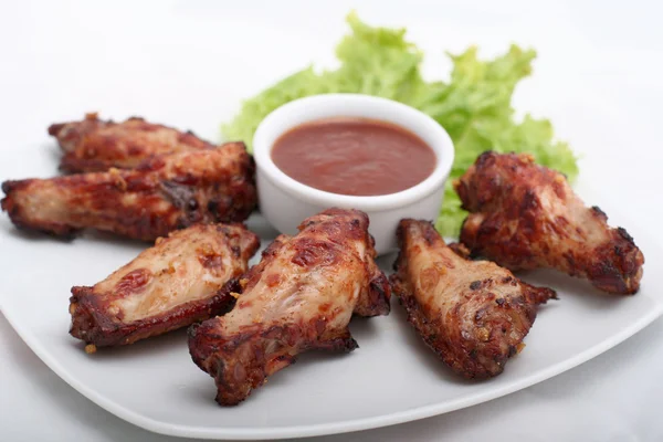 Ayam Sayap dengan Saus Merah — Stok Foto