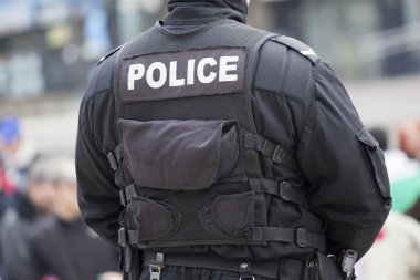 bir polis memurunu detay