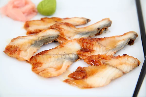 Yılan balığı sashimi, suşi. geleneksel Japon yemekleri — Stok fotoğraf