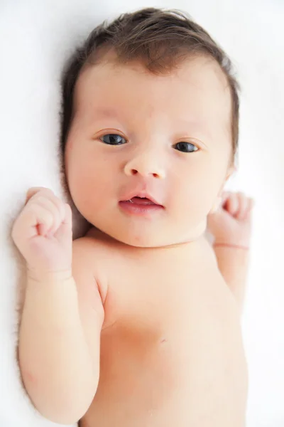 Roztomilý novorozený chlapeček — Stock fotografie