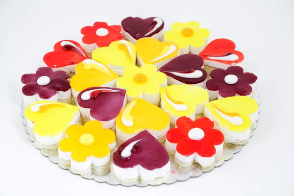 Variaciones de pasteles pequeños con diferentes rellenos — Foto de Stock