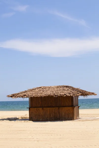 Wooden house on the beach — Stock Photo, Image